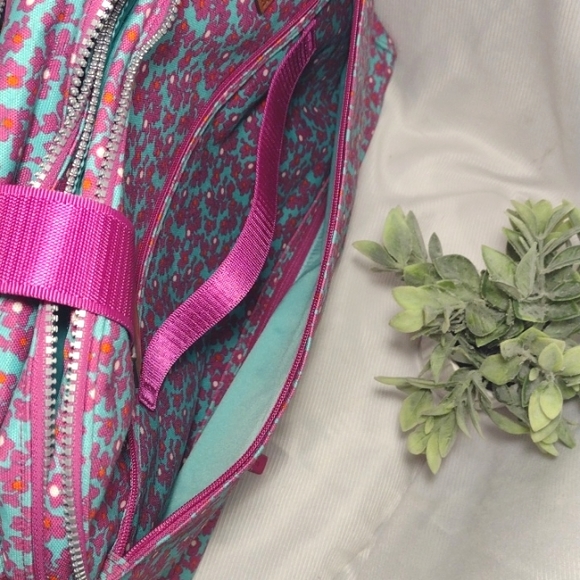 Vera Bradley Weekender Lighten Up on The Horizon Bag - Picture 14 of 16